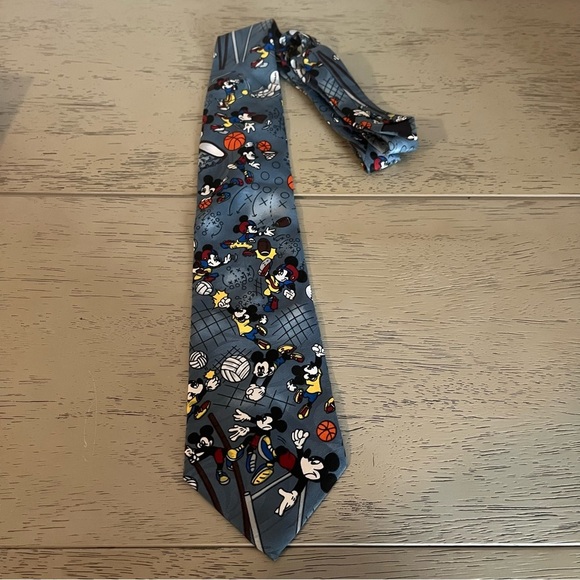 Disney Mickey Mouse Unlimited Sports Tie Necktie Volleyball Basketball Football - Picture 1 of 6